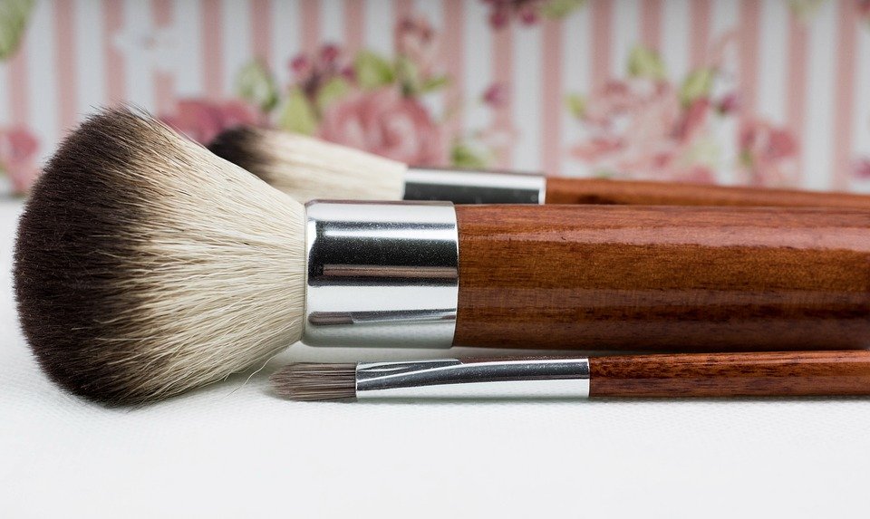 powder brush to apply your setting powder