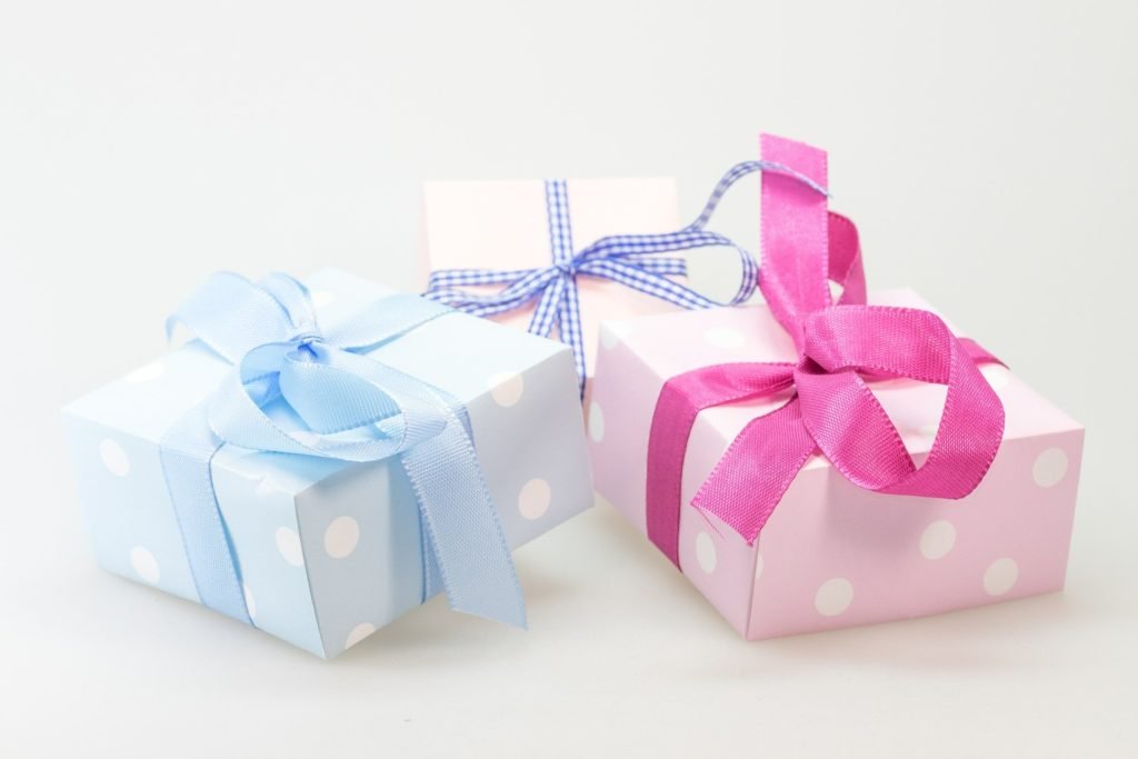 gift guide for women during the festive season